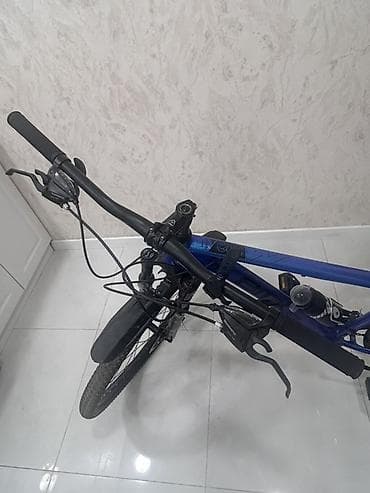 velosiped 30: Dağ tipli velosiped – mavi rəng, yüngül alüminium gövdə ilə — 4
