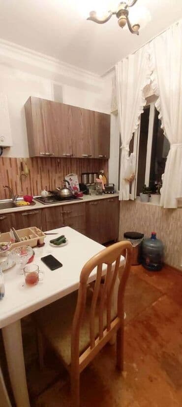 ucuz evler xirdalanda: Bakı, 2 otaqlı, Köhnə tikili, m. Həzi Aslanov, 61 kv. m — 5