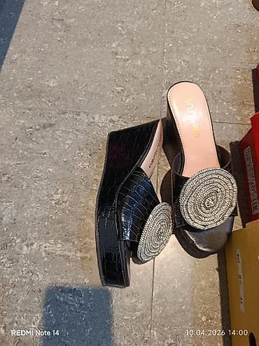 ayaggabı: Qadın platforma tərzli açıq burunlu terlik/sandalet Yenidir istifadı — 2