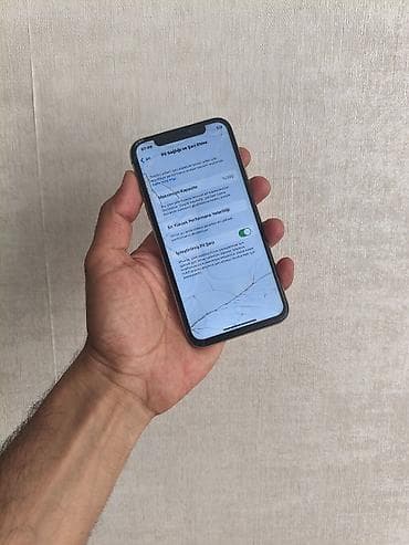 ucuz iphone x: IPhone X, 64 GB, Gümüşü, Qırıq — 4