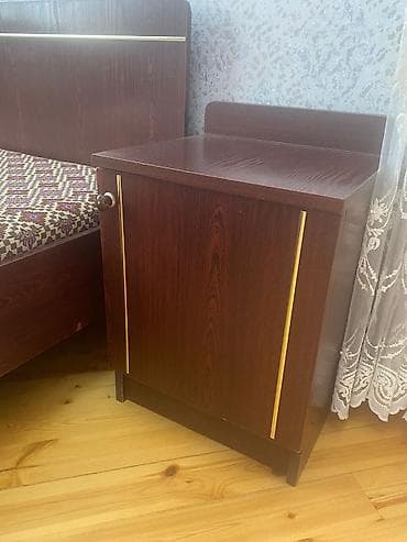 yataq mebel dəsti: 2 təknəfərlik çarpayı, 2 tumba, Dolab, İşlənmiş — 6