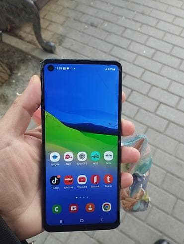 256 gb telefon: 45azn wuwesi catdi akkuntda var 64gb ram4 — 1