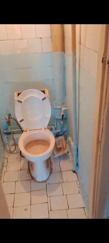 neftçilər ev: Kiraye ev_xalqlarda 5/4 mertebesinde 2 otaqli ev 450 azn boş — 10