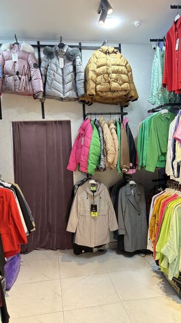 Dəstlər, kostyumlar: Qadın geyimləri mağazası – müxtəlif modellər Hazır biznes geyim qarşıq — 2