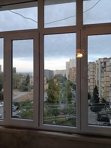 studio menziller: 2-otaqli 9/6-ci mərtəbəsi orta blok.Dovlətdən istilik sistemi. ayliq — 8