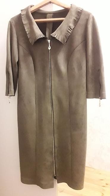 Yenidir. Geyin ilməyib. Nabukdur. Dərzi tikib