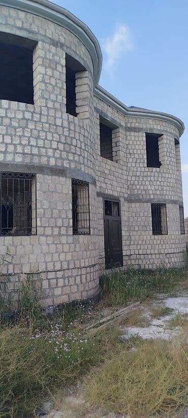 аренда дома на длительный срок: İki mərtəbəli daş konstruksiyalı fərdi yaşayış evi - Fasad: tam daş — 2