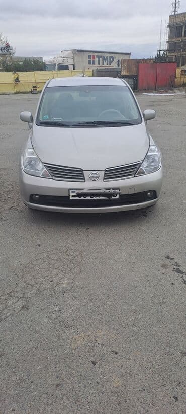 hyundai santa fe 2011: Nissan Tiida sedan - Kuzov: 4 qapılı sedan, gümüşü rəng - Mühərrik — 1