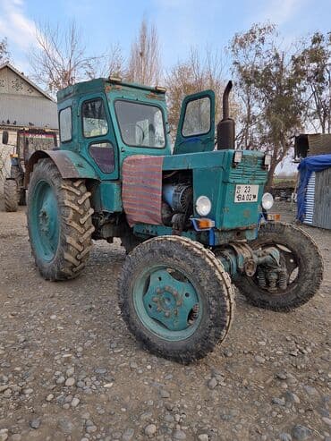 traktor yukleyici: T-40 traktoru - Ön təkərli (ikiqat dar qabaq təkərlər), arxa təkərlər — 4