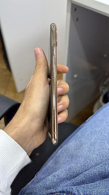 Фото и видеокамеры: IPhone Xs Max, 64 ГБ, Золотой, Face ID — 2