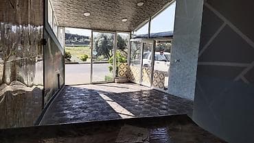 xalqlar dostluğu ev: İcarəyə verilir – “RELAX RESTO-PUB” yanında yerləşən ayrılmış vitrinli — 10