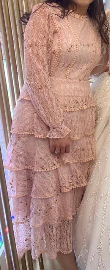 lacın ticarət mərkəzi ziyafət geyimləri: 30 azn 1 defe geynilb — 1