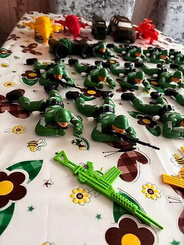 oyuncalar: Salam Gördüklərnizin hamsı 1 qiymətədi whatsApp aktiv normal — 2