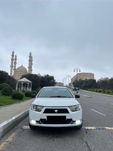 saipa saina 2019: Iran Khodro : 1.7 l | 2018 il 299000 km Sedan — 1