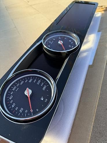 on panel: Mercedes-Benz E class, 2018 il, İşlənmiş — 3