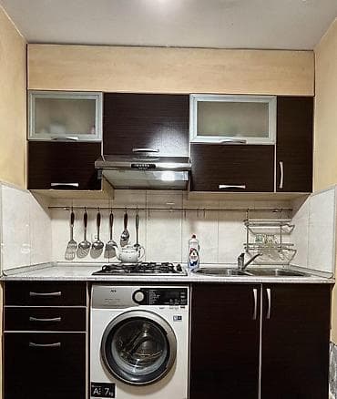 xacmazda satilan evler: Bakı, Yasamal, 3 otaqlı, Köhnə tikili, m. İnşaatçılar, 60 kv. m — 2