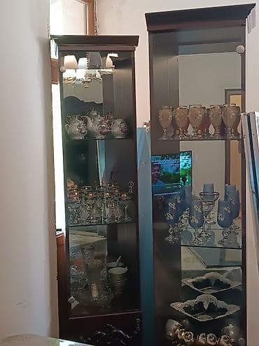 Korkadi - Material: qəhvəyi rəngli MDF/laminat, parlaq lak örtüklü ön