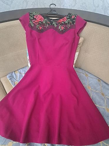 gozel donlar: TEZEDI BIR-IKI DEFE GEYNILIB - Yuxarı hissədə qara tor üzərində çiçək — 2