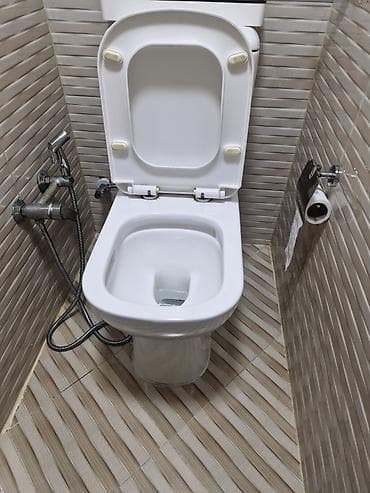 unitaz üstü: Unvan qaracuxur qəsəbəsi tecili satilir 6aydi alinib. Kombinə edilmiş — 4