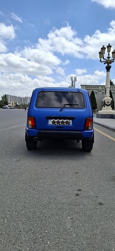 VAZ (LADA) 4x4 Niva: 1.7 l | 2013 il 160000 km Ofrouder/SUV