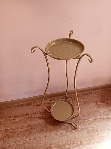 dibcək satışı: Yenidir Hündürlüyü 60 sm 72 sm. 2- si bir yerdə 30 AZN Ünvan — 3