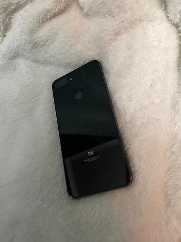 mi 17 pro max: Xiaomi Mi 8 Lite, 64 GB, rəng - Qara, 
 Barmaq izi, Face ID — 7