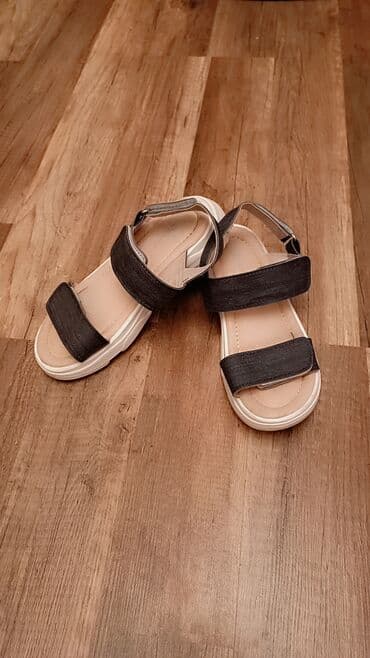 белые босоножки на тракторной подошве: İki kəmərli, velcro bağlamalı, tünd göy rəngdə uniseks sandal — 4