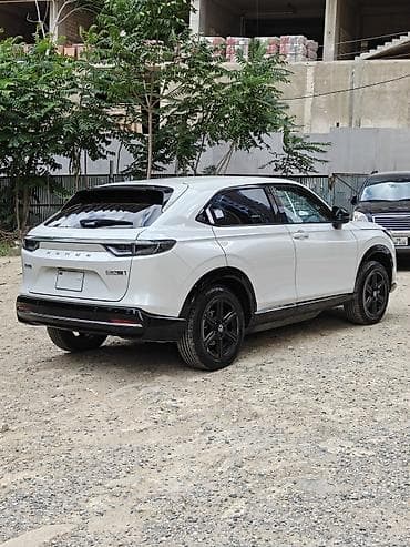 tesla model s: Honda : 0.1 l | 2024 il Krossover — 5