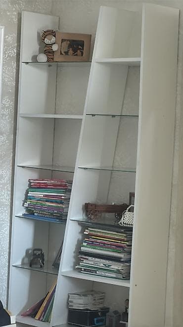 Ağ rəngli müasir kitab rəfi və vitrin kombinasiyası - Material lalafo.az -da Ağ rəngli müasir kitab rəfi və vitrin kombinasiyası - Material