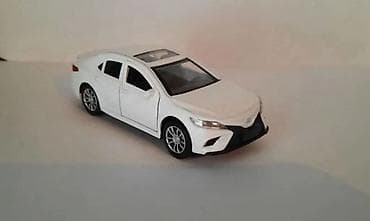 oyuncağ: Maqnitli soundlu metal model avtomobil – sedan tipli, ağ rəng. - — 1