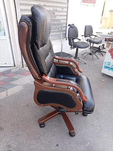 kreslo tek: Ofis kresloları satılır. Her biri tam ideal veziyyetdedir. Qiymet — 4
