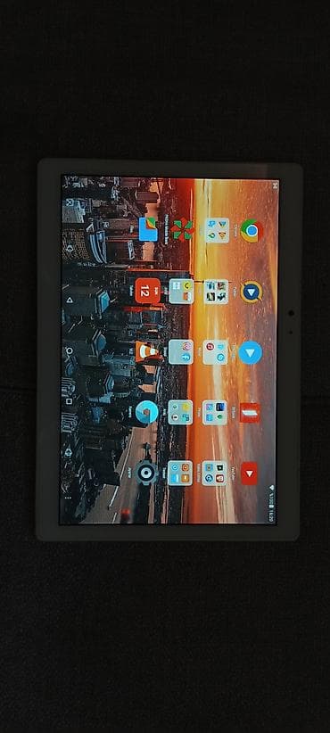 samsung galaxy s8 ekran: Planşet çox az işlənib, ideal vəziyyətdədir. Cızığı, zədəsi yoxdur — 2