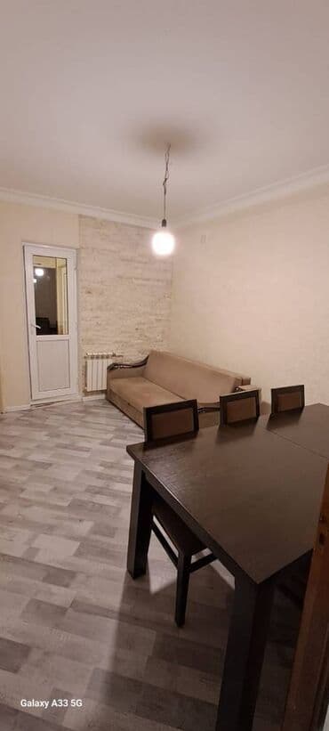 9 ci mikrorayon satilan evler: Bakı, Köhnə Günəşli, 2 otaqlı, Köhnə tikili, 43 kv. m — 2