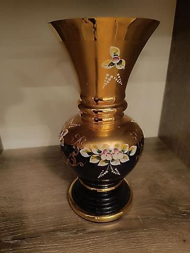 Bir vaza, Bogem şüşəsi lalafo.az -da Bir vaza, Bogem şüşəsi