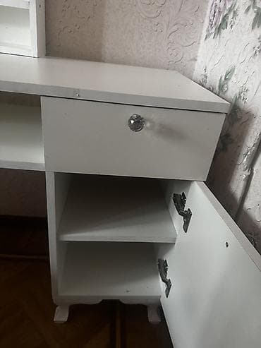 pufik stol: Düz masa, Siyirməli, Polkalı, Laminat, Kredit yoxdur — 9