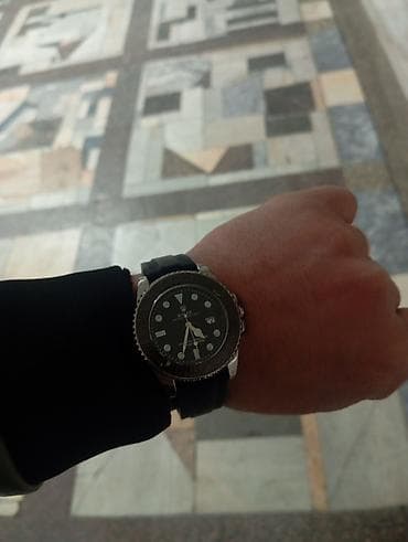 Смарт часы: Б/у, Наручные часы, Rolex, цвет - Серебристый — 1