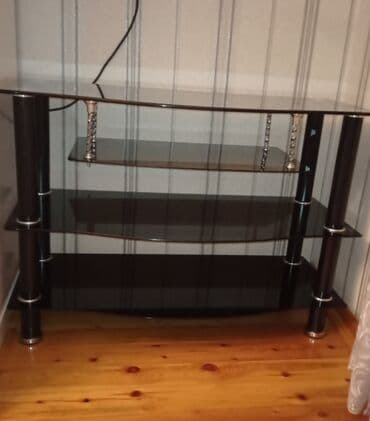 paxlava altlığı: Tv altdigi satilir qara reng suseden 30 azn — 2