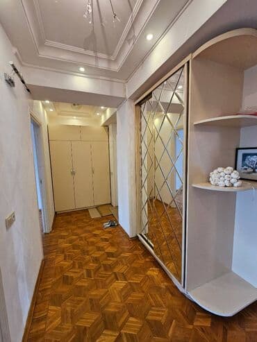 kv ev: Mənzil kirayə verilir. Nərimanov metro stansiyasına piyada 5 dəqiqəlik — 8