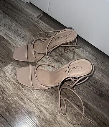 Личные вещи: Kabluk Heels bağcıqlı topuqlu ayaqqabı bej reng 60 Azn alınıb 1 defe — 1