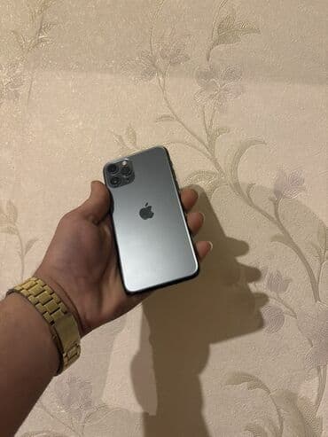 Apple iPhone: IPhone 11 Pro — 8