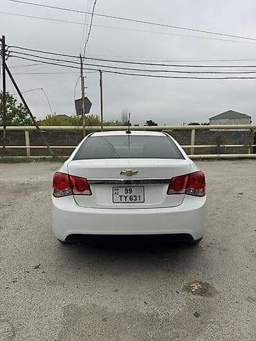 Chevrolet Cruze: 1.4 l | 2014 il 282000 km Sedan