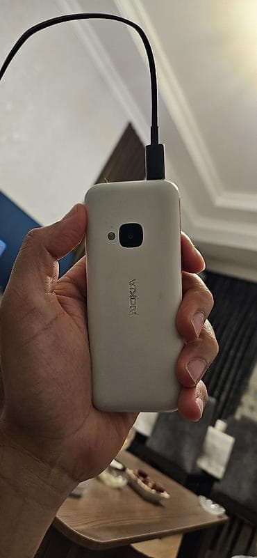 philips xenium x700: Nokia 5320 Xpressmusic, rəng - Ağ, İki sim kartlı — 3