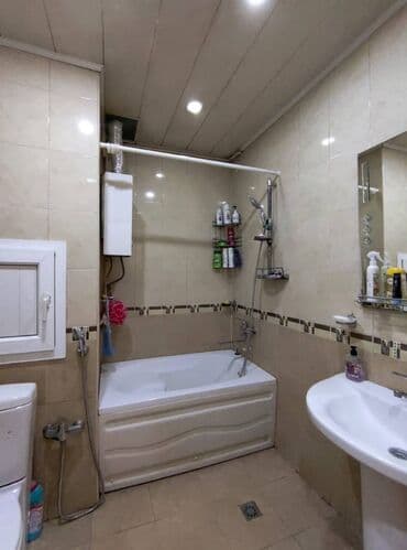 9 ci mikrorayon satilan evler: Bakı, 4 otaqlı, Köhnə tikili, m. Əhmədli, 100 kv. m — 7