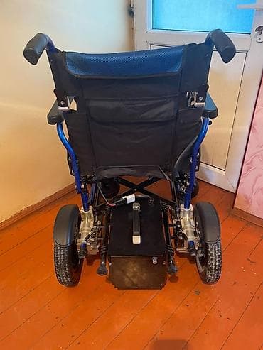 tibbi canta: Elektrik təkərli araba - İdarəetmə: Sağ qoltuqaltında joystick paneli — 5