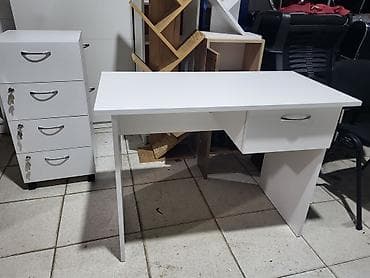 Kompüter masası, Yeni, Açılmayan, Dördbucaq masa — 2