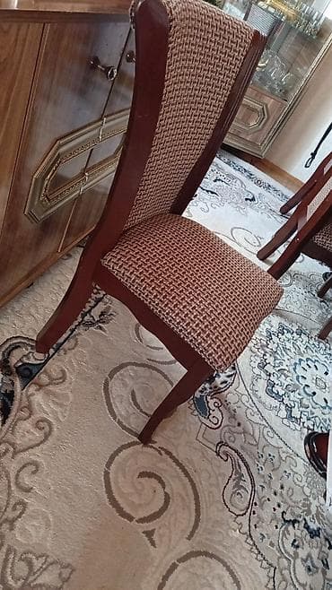 agac satilir: Qonaq otağı üçün, Açılmayan, Dördbucaq masa, 8 stul — 6