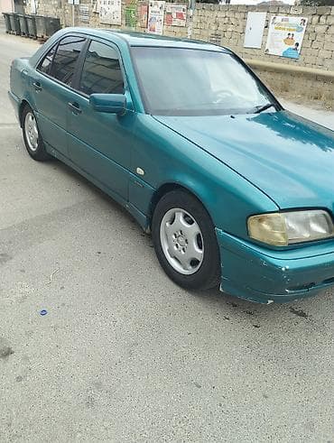 kia disk: Mercedes-Benz C-Sinfi sedan (W202), yaşıl rəng. - Ban növü: 4 qapılı — 3