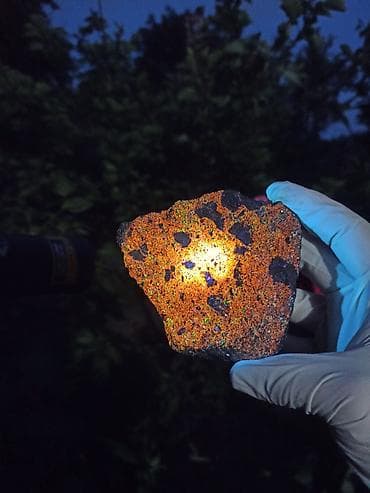 UV Floresan Nadir Kolleksiya Mineral 💎 Satılır Həm Brilyant qədər — 9
