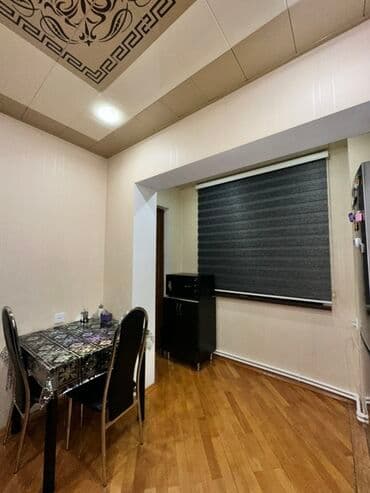 bağca: Bakı, 9-cu mikrorayon, 3 otaqlı, Köhnə tikili, m. Nəsimi, 61 kv. m — 12