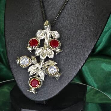 золотые комплекты с бриллиантами в баку: Кулон — 2